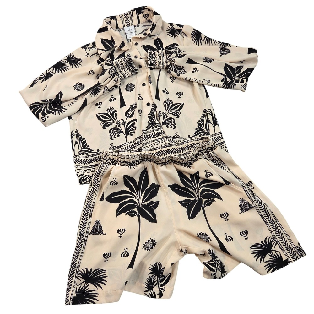 Cabi 2 Piece Set Shirt Shorts Womens XS Cream Tropical Palm Print Button Down